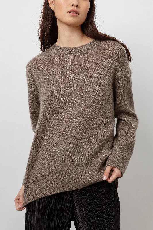 JUNO SWEATER - HAZELNUT Water-resistant sweaters