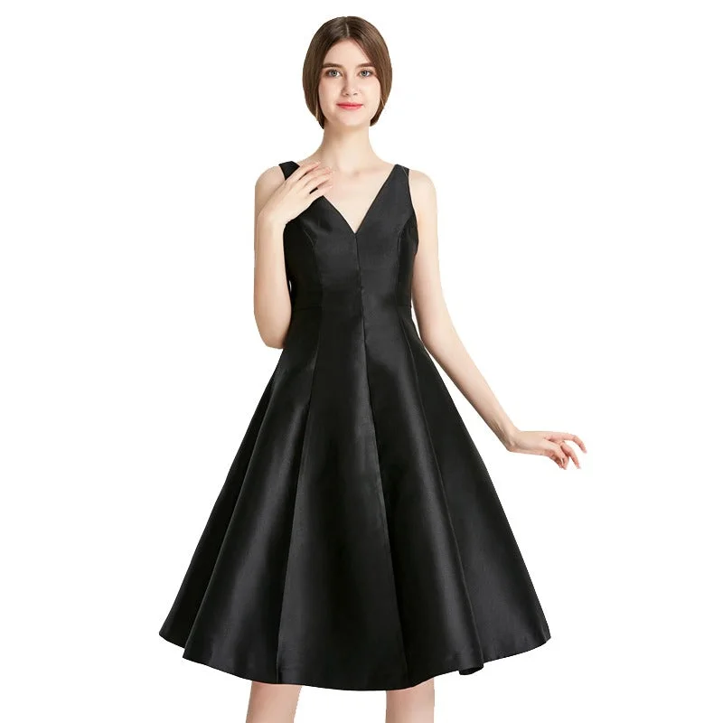 Black Retro Pleated V-neck Dress Lightweight unclassified dresses