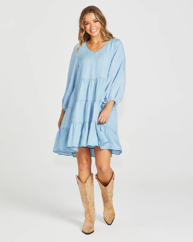 Sass Davie Tiered Dress Chambray Spring unclassified dresses