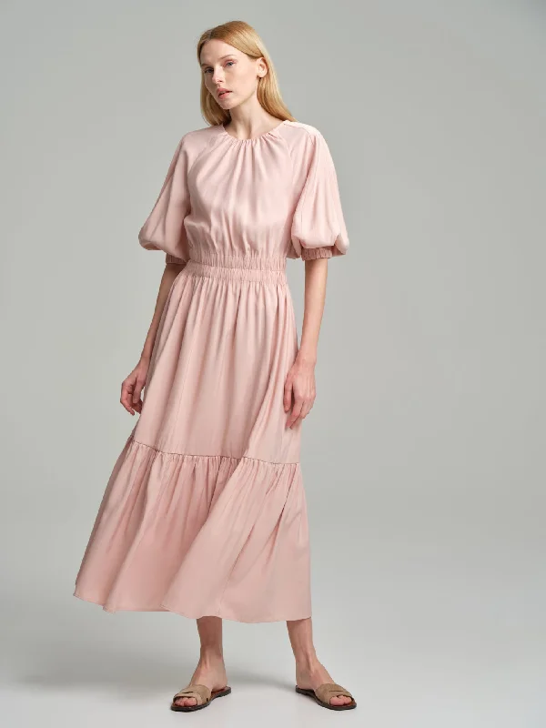 Volume dress with smocked waistline Pastel unclassified dresses