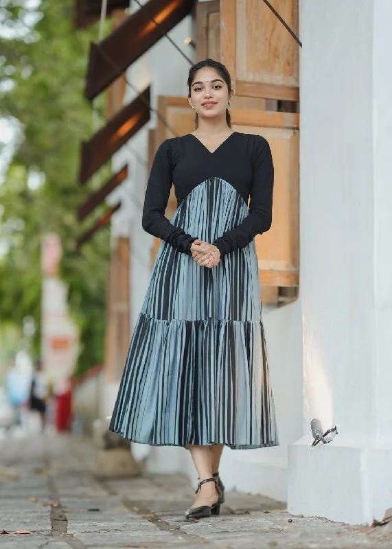 Striped Elegance Travel unclassified dresses