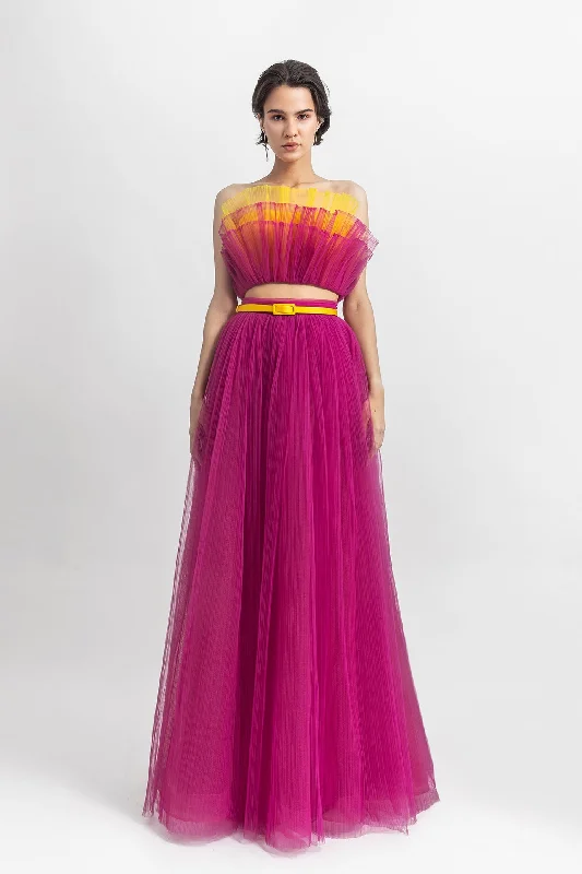 Strapless tulle top with ruffled details, paired with a fully-pleated tulle long skirt and a detachable belt Maxi Skirt Trend